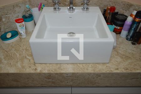 Casa à venda com 140m², 3 quartos e 3 vagasBanheiro