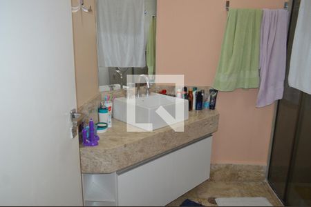 Casa à venda com 140m², 3 quartos e 3 vagasBanheiro