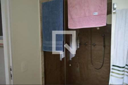 Casa à venda com 140m², 3 quartos e 3 vagasBanheiro da Suíte