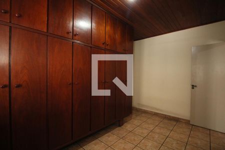 Casa à venda com 250m², 3 quartos e 3 vagasQuarto 