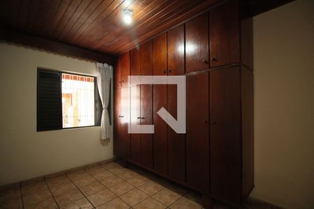 Casa à venda com 250m², 3 quartos e 3 vagasQuarto 