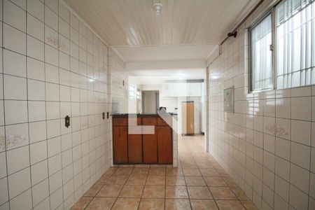 Casa à venda com 250m², 3 quartos e 3 vagasCozinha 