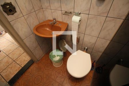 Casa à venda com 250m², 3 quartos e 3 vagasBanheiro 