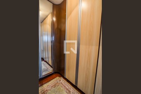 Casa à venda com 273m², 3 quartos e 6 vagas Casa à venda com 273m², 3 quartos e 6 vagasCloset da suíte