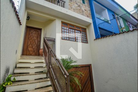 Casa à venda com 273m², 3 quartos e 6 vagas Casa à venda com 273m², 3 quartos e 6 vagasEntrada