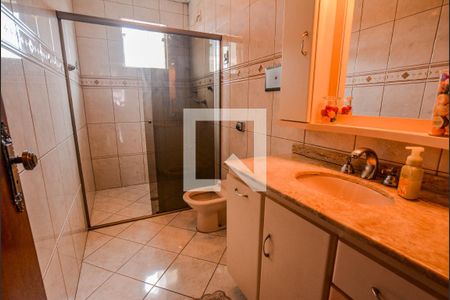 Casa à venda com 273m², 3 quartos e 6 vagas Casa à venda com 273m², 3 quartos e 6 vagasBanheiro Social