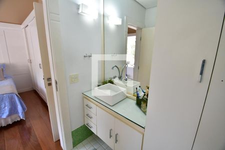 Casa de condomínio à venda com 700m², 5 quartos e 2 vagasBanheiro 2