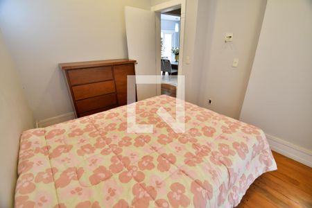 Casa de condomínio à venda com 700m², 5 quartos e 2 vagasQuarto