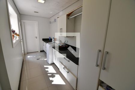 Casa de condomínio à venda com 700m², 5 quartos e 2 vagasÁrea de Serviço