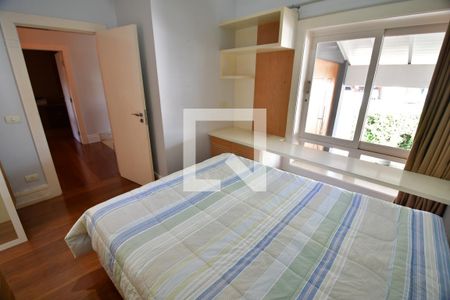 Casa de condomínio à venda com 700m², 5 quartos e 2 vagasQuarto 1