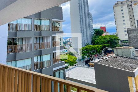 Studio para alugar com 26m², 1 quarto e sem vaga Studio para alugar com 26m², 1 quarto e sem vagaVaranda