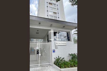 Apartamento à venda com 108m², 3 quartos e 3 vagasFachada + plaquinha