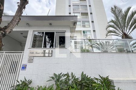 Apartamento à venda com 108m², 3 quartos e 3 vagasFachada + plaquinha