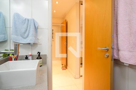 Apartamento à venda com 108m², 3 quartos e 3 vagasBanheiro da suíte