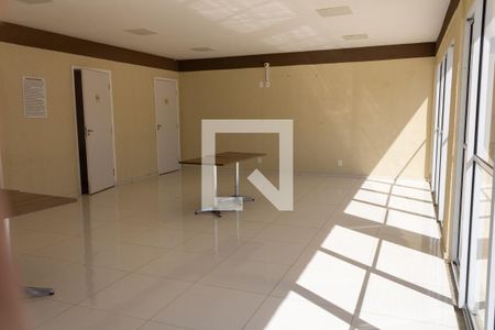 Apartamento para alugar com 44m², 2 quartos e 1 vaga Apartamento para alugar com 44m², 2 quartos e 1 vagaÁrea comum - Salão de festas