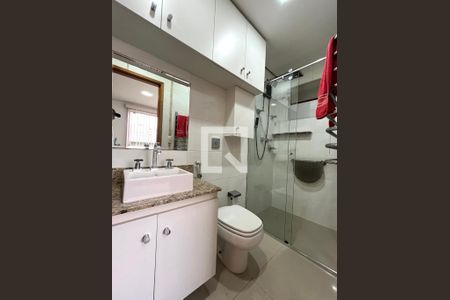 Apartamento à venda com 120m², 2 quartos e 3 vagas Apartamento à venda com 120m², 2 quartos e 3 vagasBanheiro 2