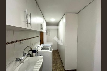 Apartamento à venda com 120m², 2 quartos e 3 vagas Apartamento à venda com 120m², 2 quartos e 3 vagasÁrea de Serviço