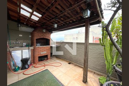 Apartamento à venda com 120m², 2 quartos e 3 vagas Apartamento à venda com 120m², 2 quartos e 3 vagasCobertura