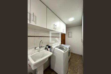 Apartamento à venda com 120m², 2 quartos e 3 vagas Apartamento à venda com 120m², 2 quartos e 3 vagasÁrea de Serviço