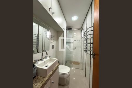 Apartamento à venda com 120m², 2 quartos e 3 vagas Apartamento à venda com 120m², 2 quartos e 3 vagasBanheiro 1