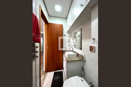 Apartamento à venda com 120m², 2 quartos e 3 vagas Apartamento à venda com 120m², 2 quartos e 3 vagasBanheiro 2