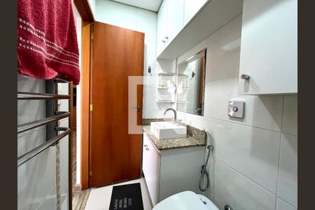 Apartamento à venda com 120m², 2 quartos e 3 vagas Apartamento à venda com 120m², 2 quartos e 3 vagasBanheiro 2