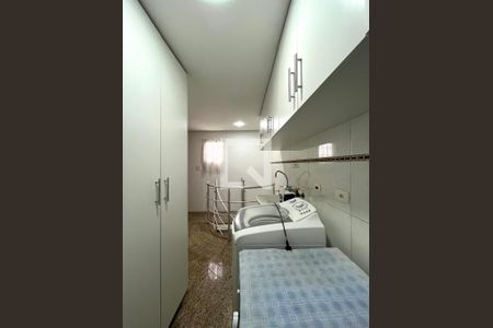 Apartamento à venda com 120m², 2 quartos e 3 vagas Apartamento à venda com 120m², 2 quartos e 3 vagasÁrea de Serviço