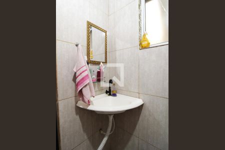 Casa à venda com 280m², 6 quartos e 4 vagasBanheiro 2