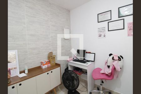 Casa à venda com 280m², 6 quartos e 4 vagasQuarto 2