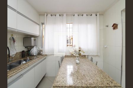 Casa à venda com 280m², 6 quartos e 4 vagasCozinha 3