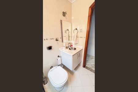 Casa à venda com 250m², 3 quartos e 6 vagas Casa à venda com 250m², 3 quartos e 6 vagasBanheiro