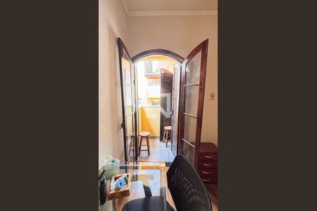 Casa à venda com 250m², 3 quartos e 6 vagas Casa à venda com 250m², 3 quartos e 6 vagasQuarto 1