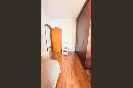 Casa à venda com 250m², 3 quartos e 6 vagas Casa à venda com 250m², 3 quartos e 6 vagasQuarto 1