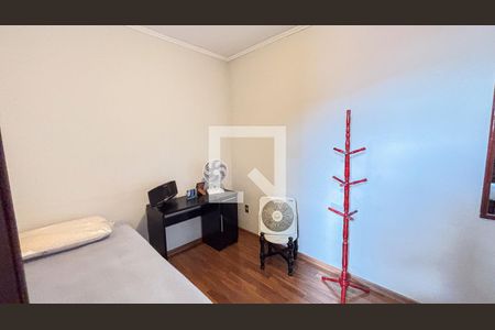 Casa à venda com 250m², 3 quartos e 6 vagas Casa à venda com 250m², 3 quartos e 6 vagasQuarto 2