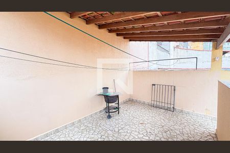 Casa à venda com 250m², 3 quartos e 6 vagas Casa à venda com 250m², 3 quartos e 6 vagasQuintal