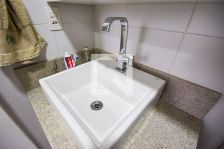 Apartamento à venda com 80m², 2 quartos e 1 vagaBanheiro do Quarto 1 - Suíte
