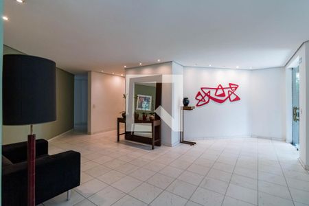 Apartamento para alugar com 236m², 4 quartos e 4 vagas Apartamento para alugar com 236m², 4 quartos e 4 vagasÁrea Externa
