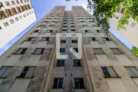 Apartamento à venda com 73m², 3 quartos e 2 vagas Apartamento à venda com 73m², 3 quartos e 2 vagasFachada