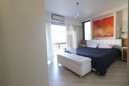 Casa à venda com 572m², 4 quartos e 3 vagasSuíte