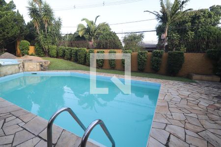 Casa à venda com 572m², 4 quartos e 3 vagasPiscina