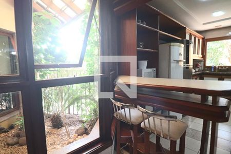 Casa à venda com 572m², 4 quartos e 3 vagasCozinha