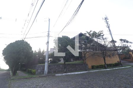 Casa à venda com 572m², 4 quartos e 3 vagasFachada