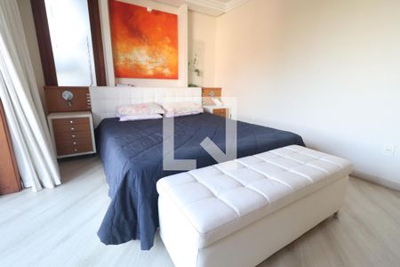 Casa à venda com 572m², 4 quartos e 3 vagasSuíte