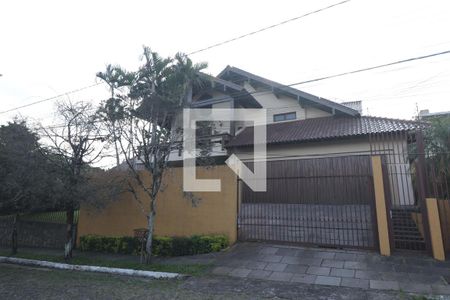 Casa à venda com 572m², 4 quartos e 3 vagasFachada