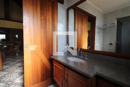 Casa à venda com 572m², 4 quartos e 3 vagasBanheiro da Área gourmet