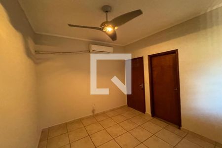 Suíte de casa para alugar com 3 quartos, 280m² em Parque Residencial Cândido Portinari, Ribeirão Preto