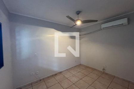 Suíte de casa para alugar com 3 quartos, 280m² em Parque Residencial Cândido Portinari, Ribeirão Preto
