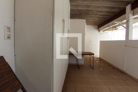 Casa à venda com 150m², 3 quartos e 2 vagasÁrea de Serviço