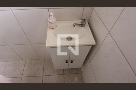 Casa à venda com 150m², 3 quartos e 2 vagasBanheiro 4