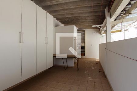 Casa à venda com 150m², 3 quartos e 2 vagasÁrea de Serviço